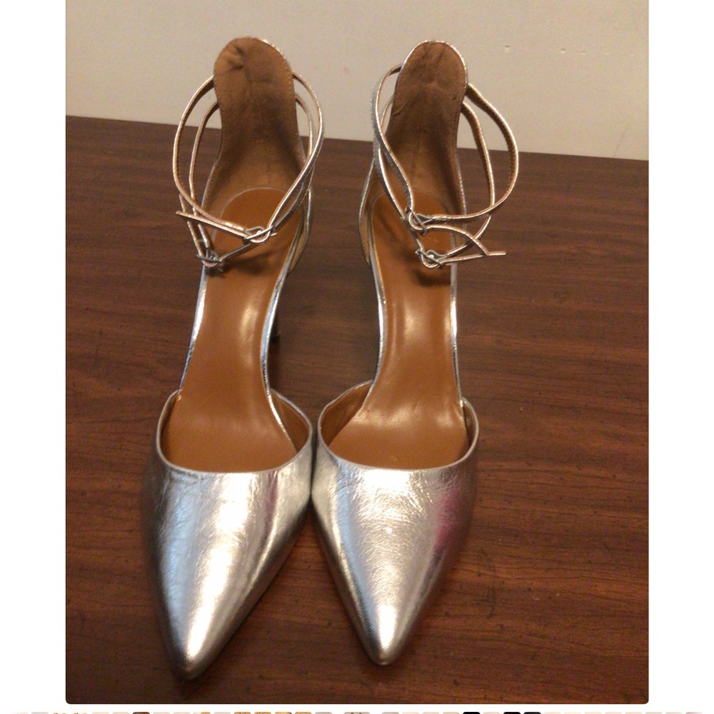 H HALSTON Silver classy feminine bridal wear stiletto shoes 9.5